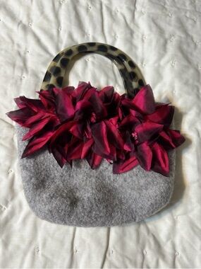 Judy Nantucket Gray Felt Tote with Flower Accents and Tortoise-Pattern Handle